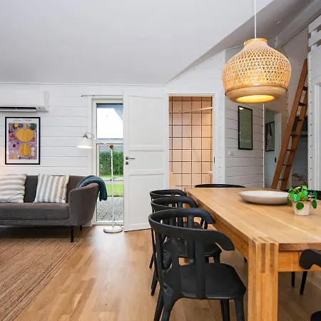 Xvii Vakantiehuis Sjolund